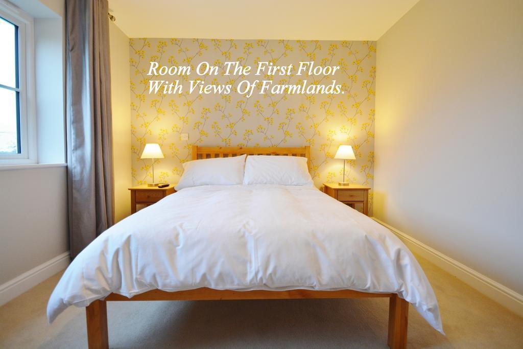 Coombe Cottage Sutton Green ภายนอก รูปภาพ